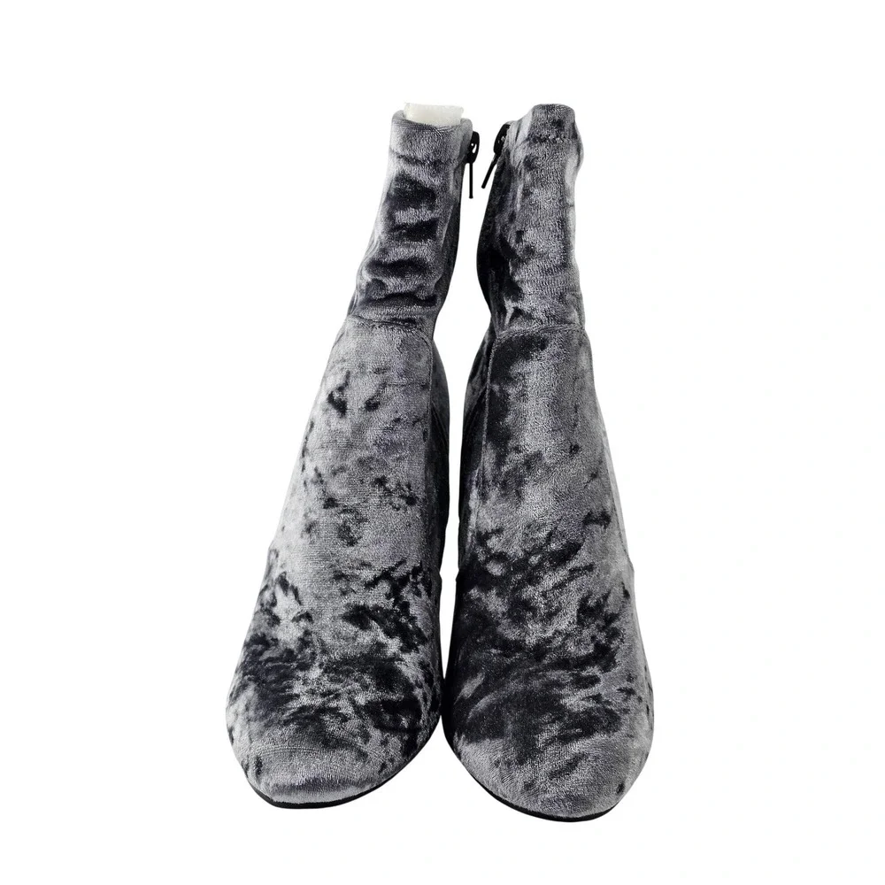 Bamboo Namaste-07S Gray Crushed Velvet Block Heel‎ Ankle Boots Size 7